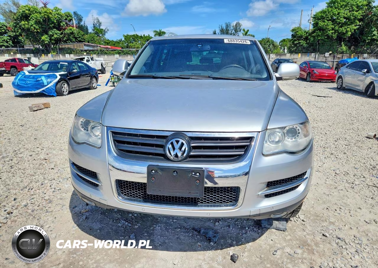 2010 Volkswagen Touareg V6 VIN:WVGBF7A96AD003553 - 5