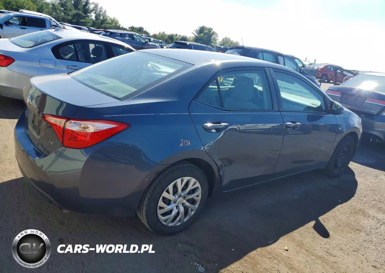 2017 Toyota Corolla Le VIN:2T1BURHE5HC830279 - 3