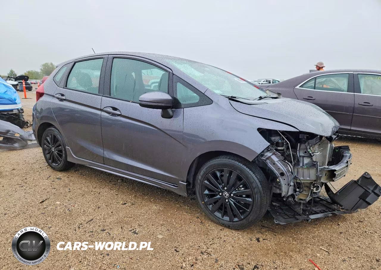 2018 Honda Fit Sport VIN:3HGGK5H64JM706838 - 4