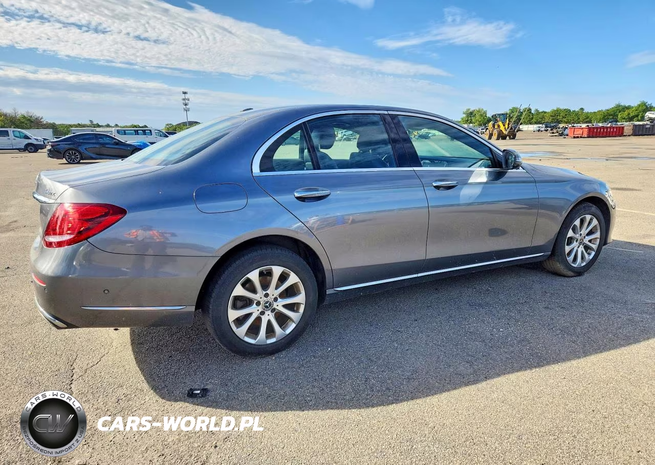 2019 Mercedes-Benz E 300 4Matic VIN:WDDZF4KB4KA507532 - 3