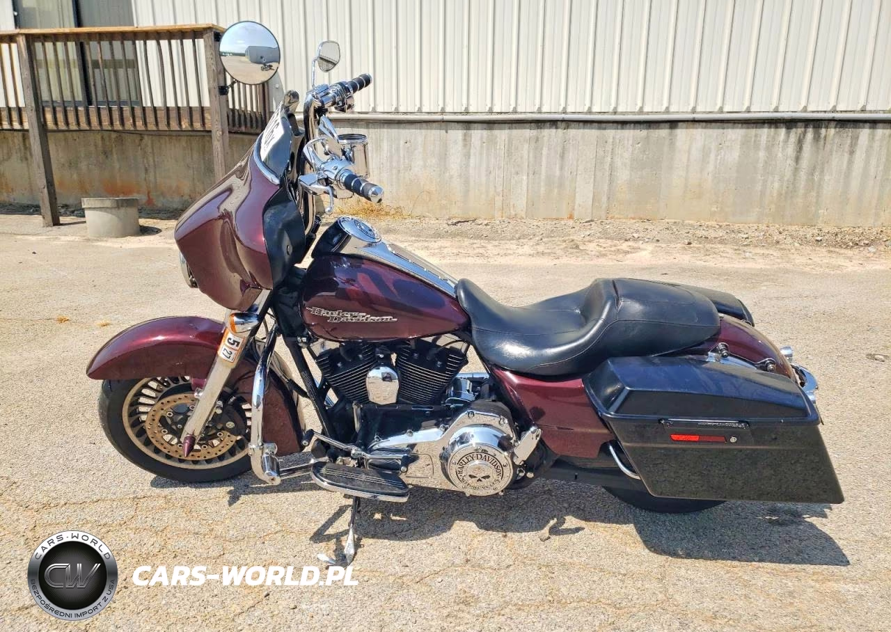 2011 Harley-Davidson Flhx VIN:1HD1KBM14BB633409 - 3