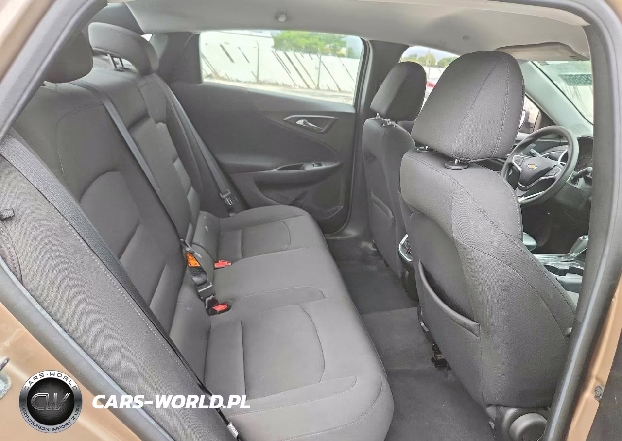 2018 Chevrolet Malibu 3Lt VIN:1G1ZD5ST3JF125971 - 10