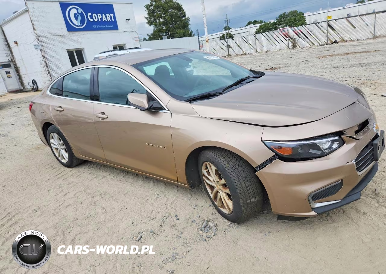 2018 Chevrolet Malibu 3Lt VIN:1G1ZD5ST3JF125971 - 4