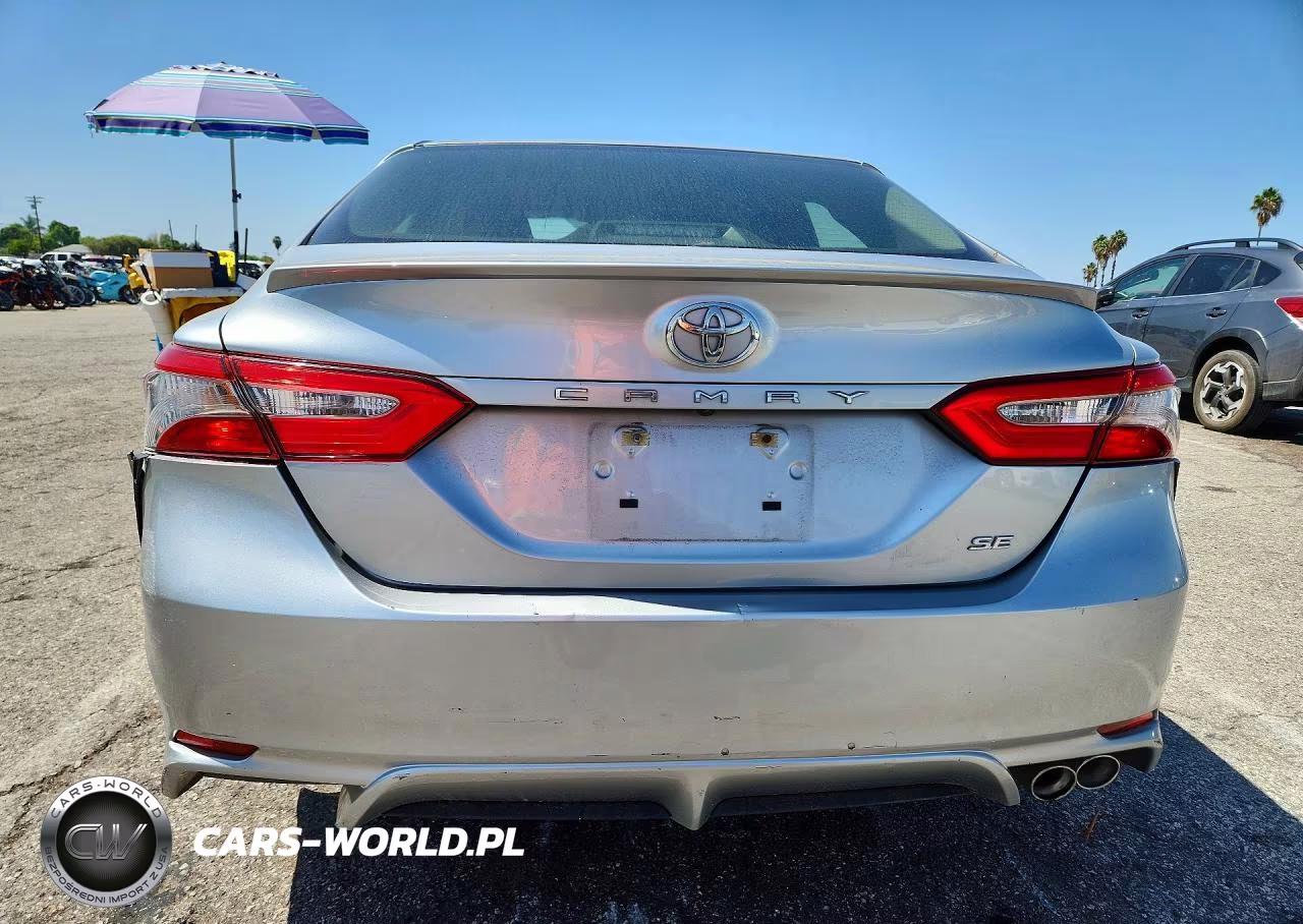 2018 Toyota Camry Se VIN:JTNB11HK4J3040093 - 6