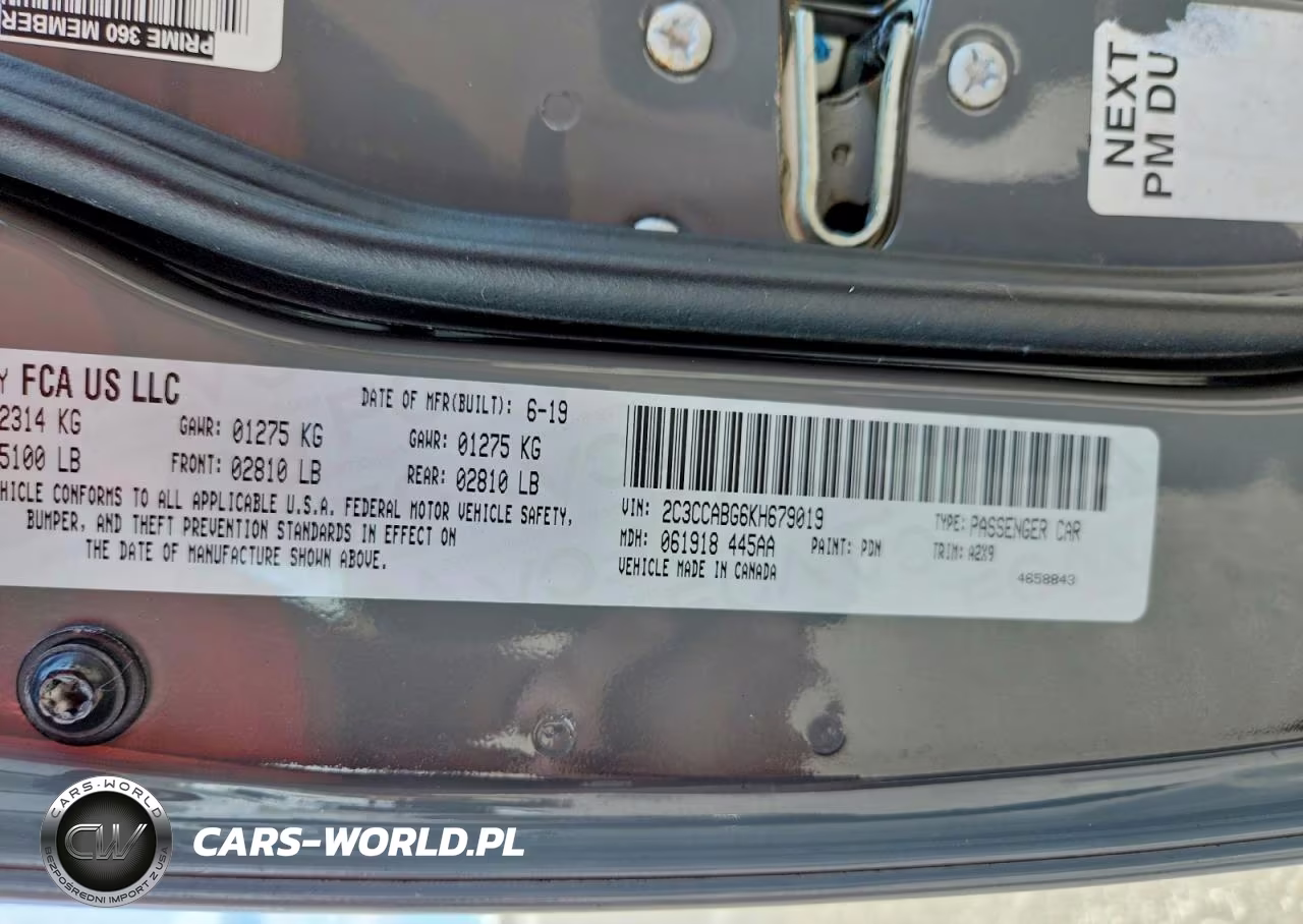 2019 Chrysler 300 S VIN:2C3CCABG6KH679019 - 12