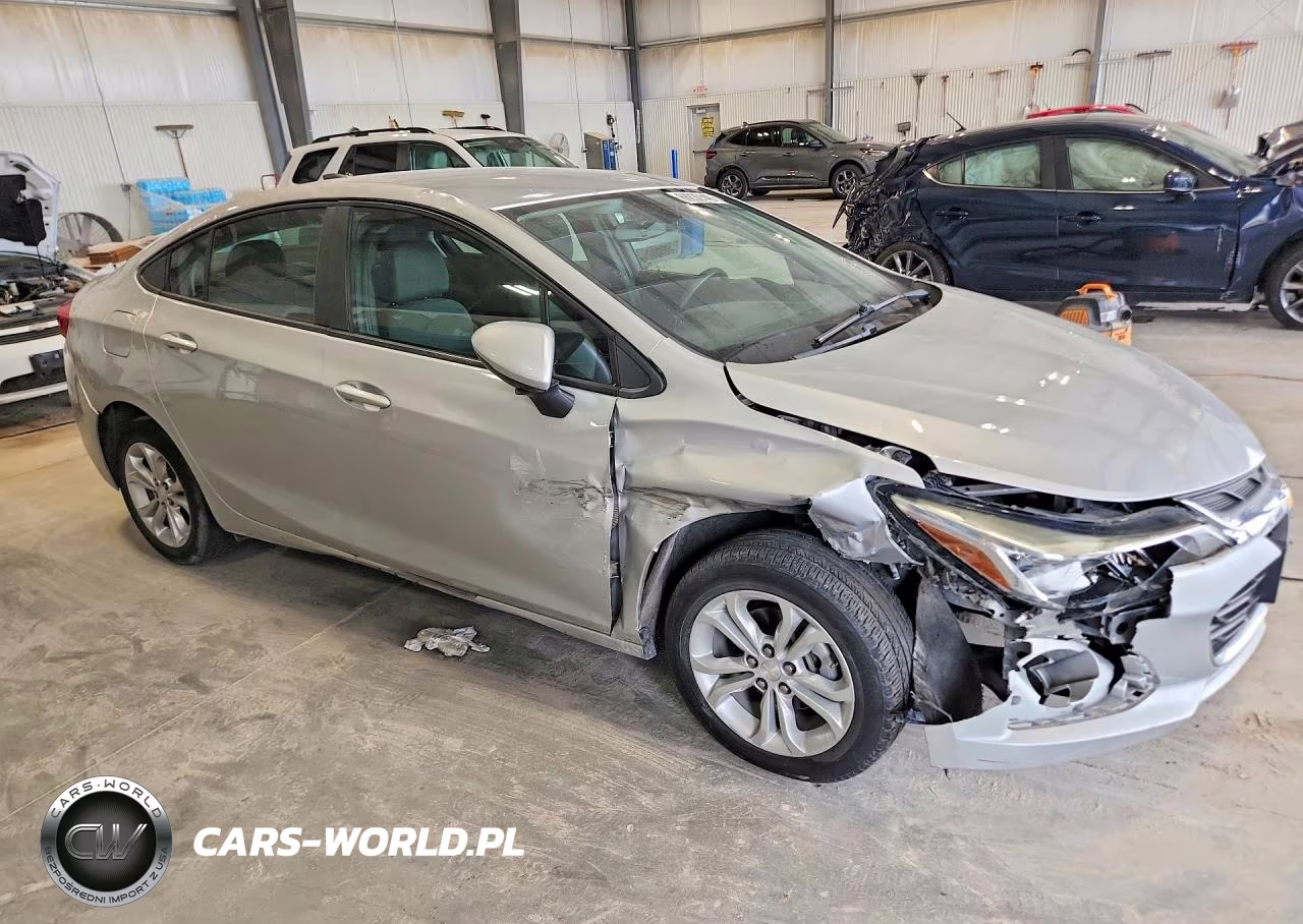 2019 Chevrolet Cruze Ls VIN:1G1BC5SM6K7148010 - 4