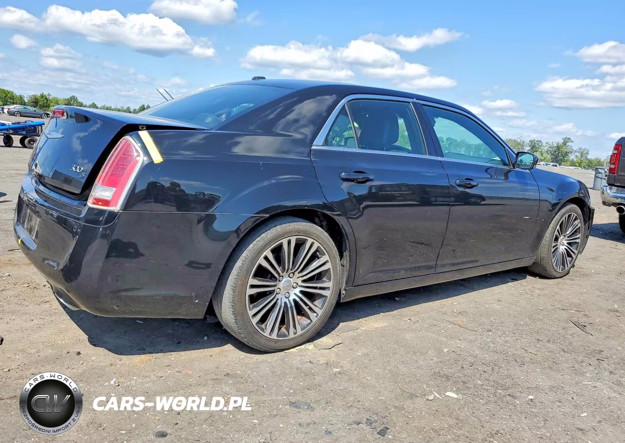 2013 Chrysler 300 S VIN:2C3CCABT9DH632177 - 3