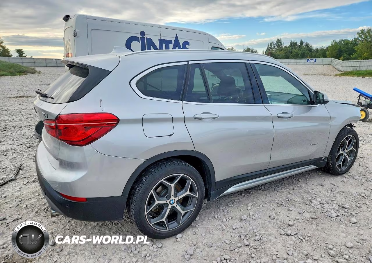 2016 BMW X1 xDrive28I VIN:WBXHT3C30G5E54382 - 3