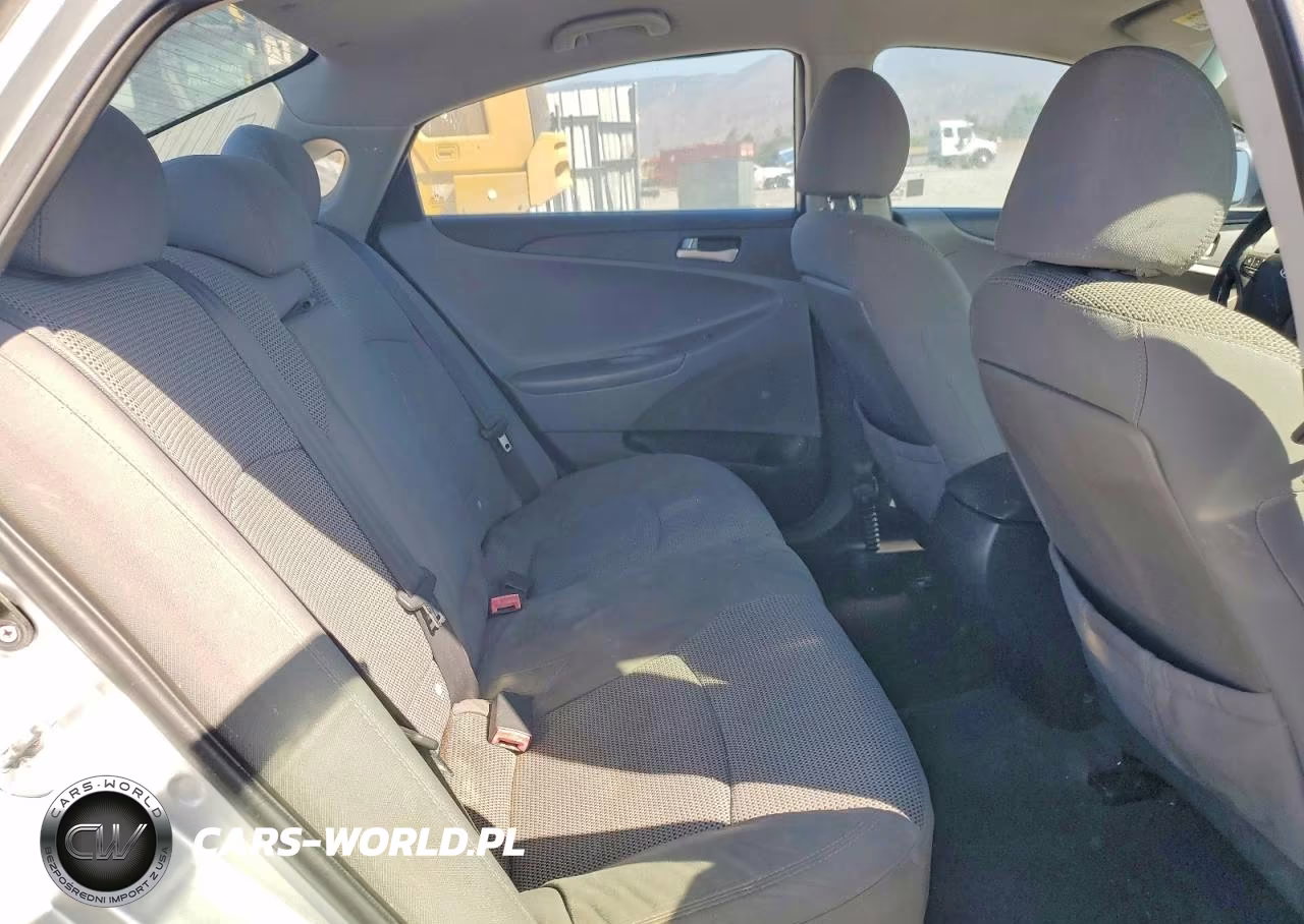 2013 Hyundai Sonata Gls VIN:5NPEB4AC8BH110395 - 10