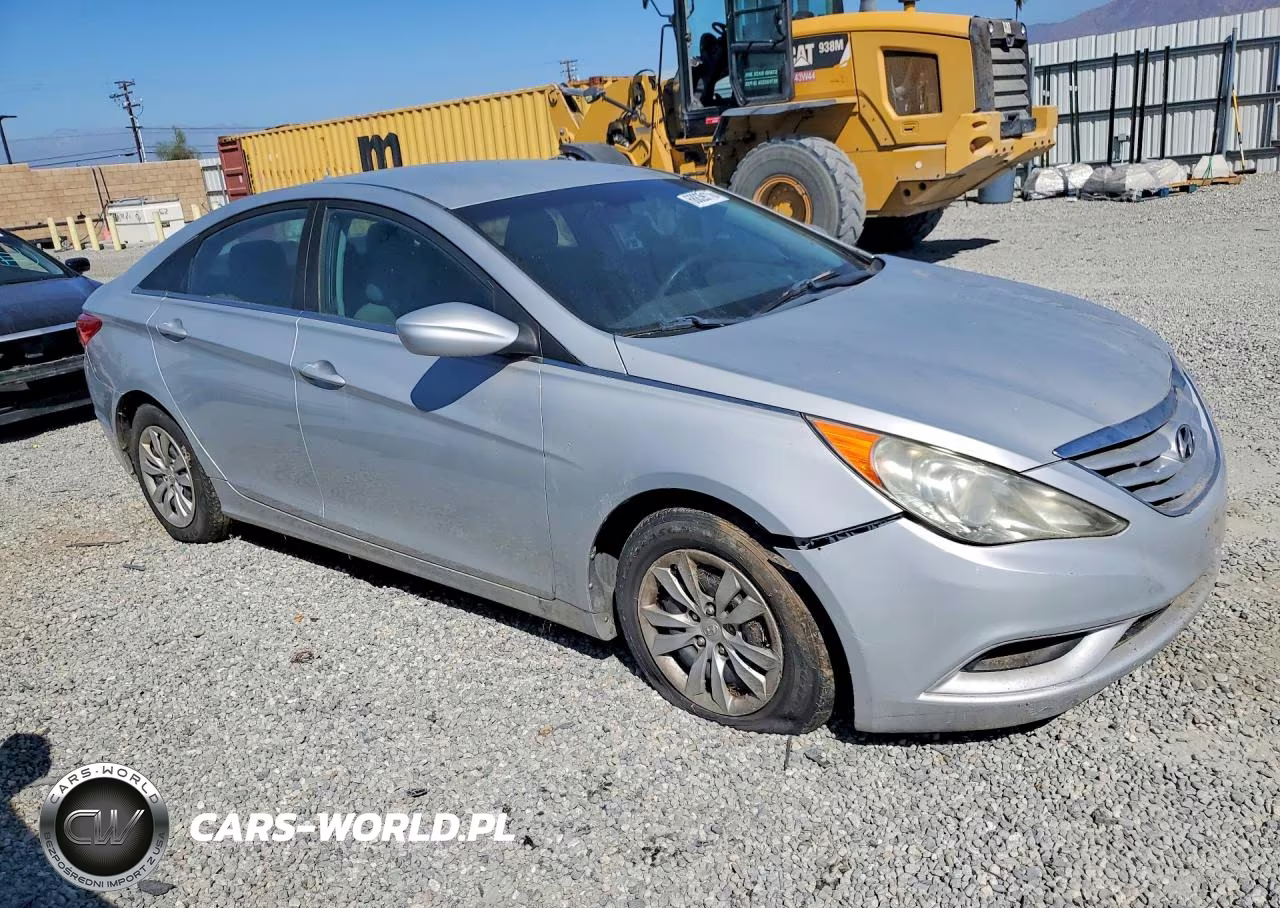 2013 Hyundai Sonata Gls VIN:5NPEB4AC8BH110395 - 4