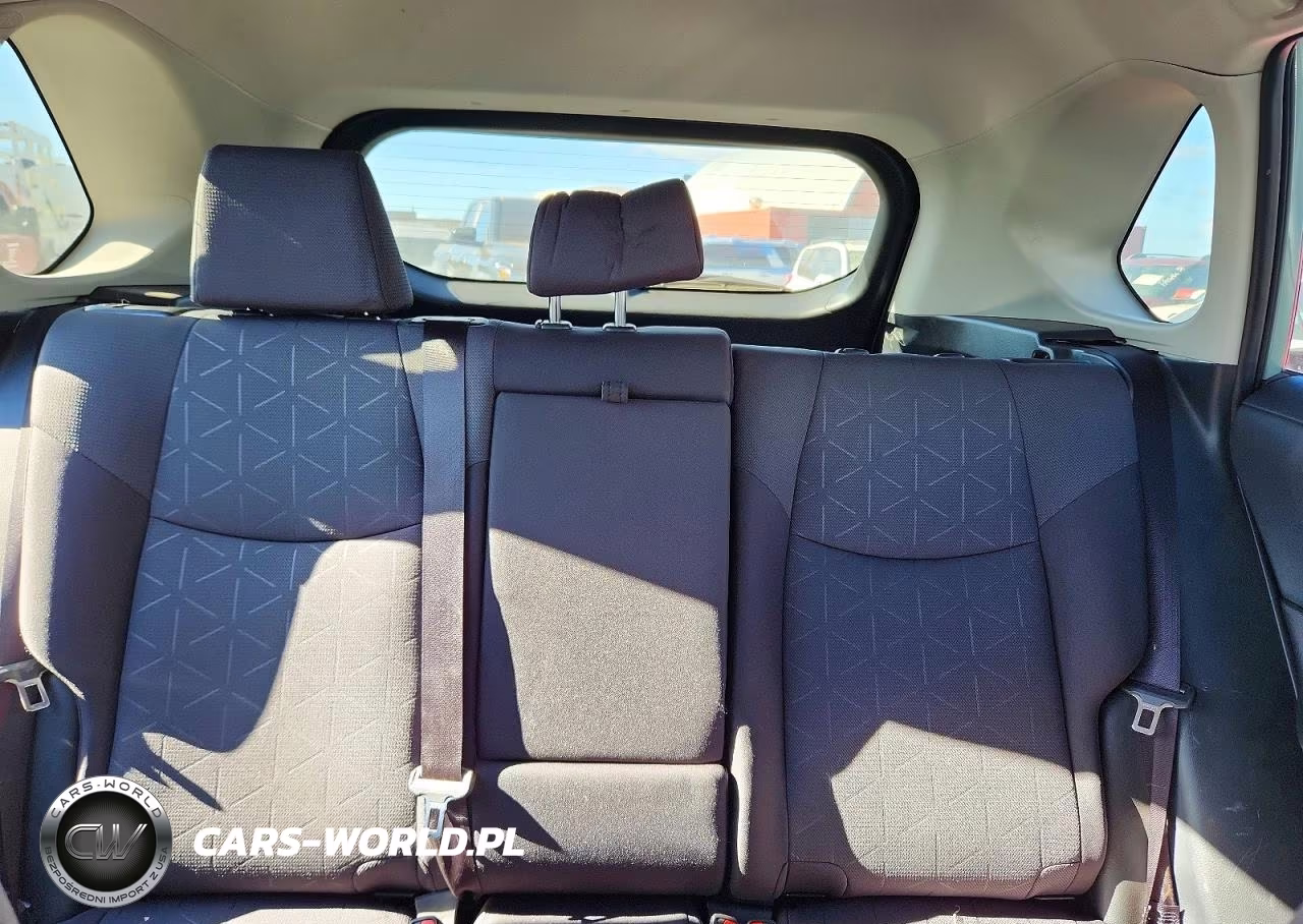 2024 Toyota Rav4 Xle VIN:JTMW1RFV7RD115621 - 10
