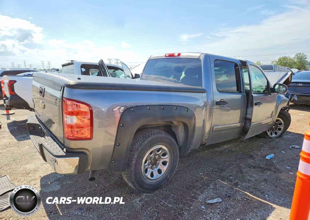 2008 Chevrolet Silverado K1500 VIN:2GCEK13C281105408 - 3