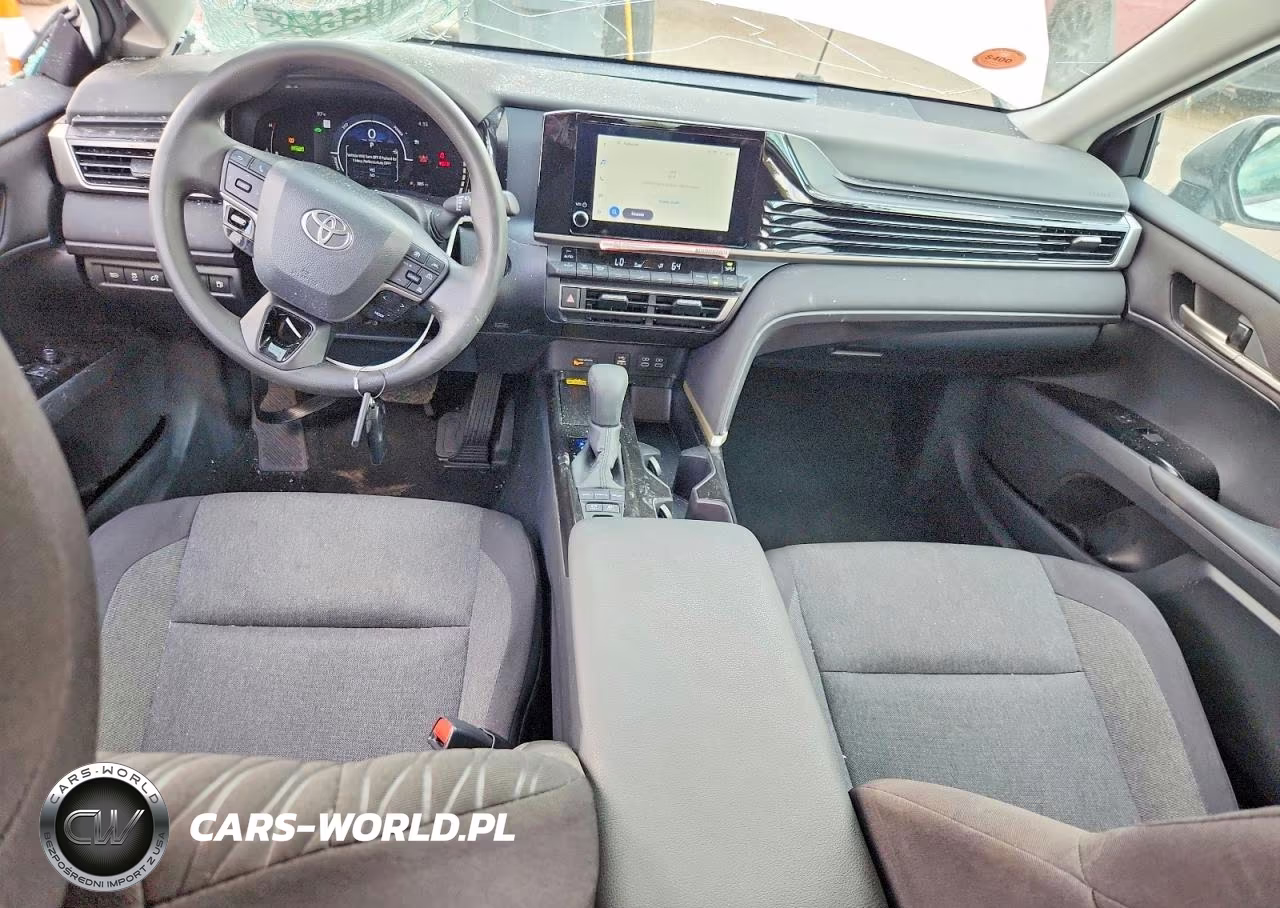 2026 Toyota Camry Le VIN:4T1DAACK8TU275402 - 8