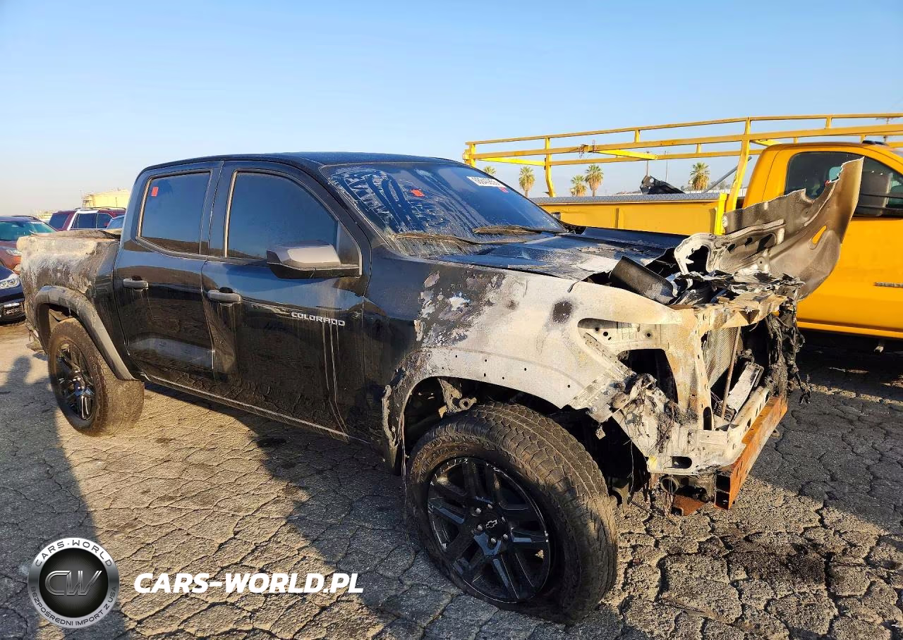 2025 Chevrolet Colorado Trail Boss VIN:1GCPTEEK8S1146057 - 4