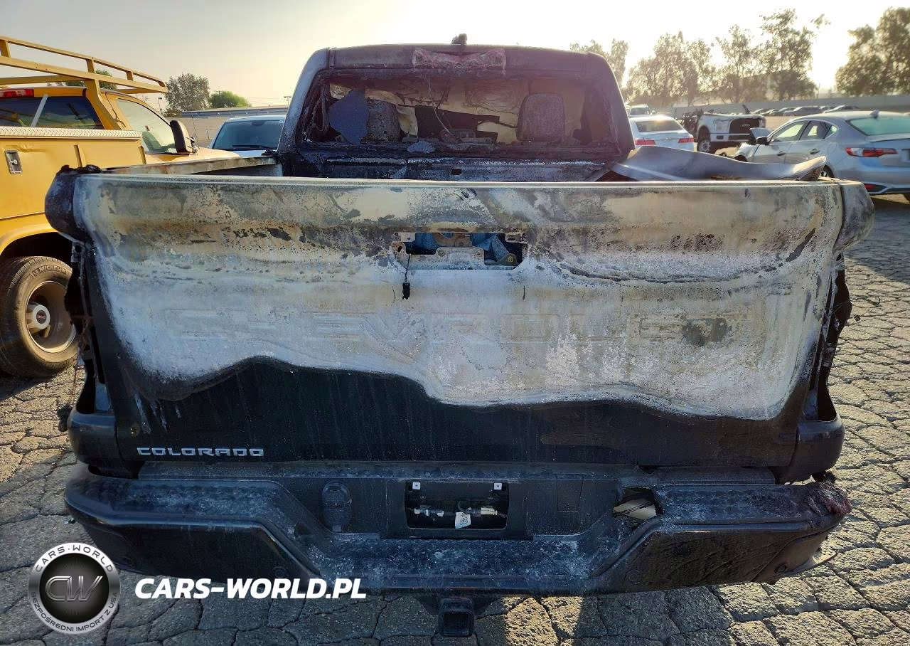 2025 Chevrolet Colorado Trail Boss VIN:1GCPTEEK8S1146057 - 6