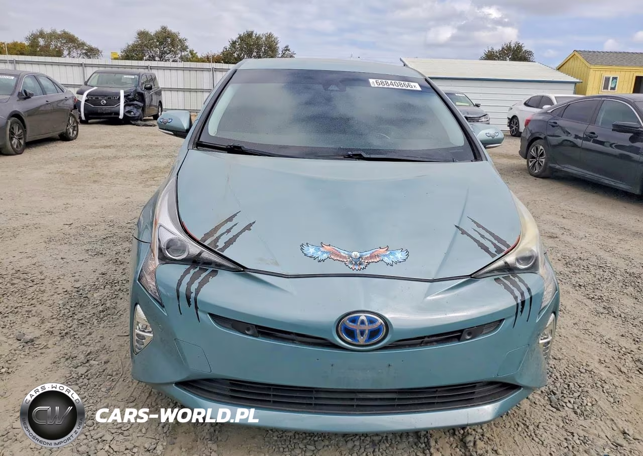 2017 Toyota Prius Two VIN:JTDKBRFU2H3047283 - 5
