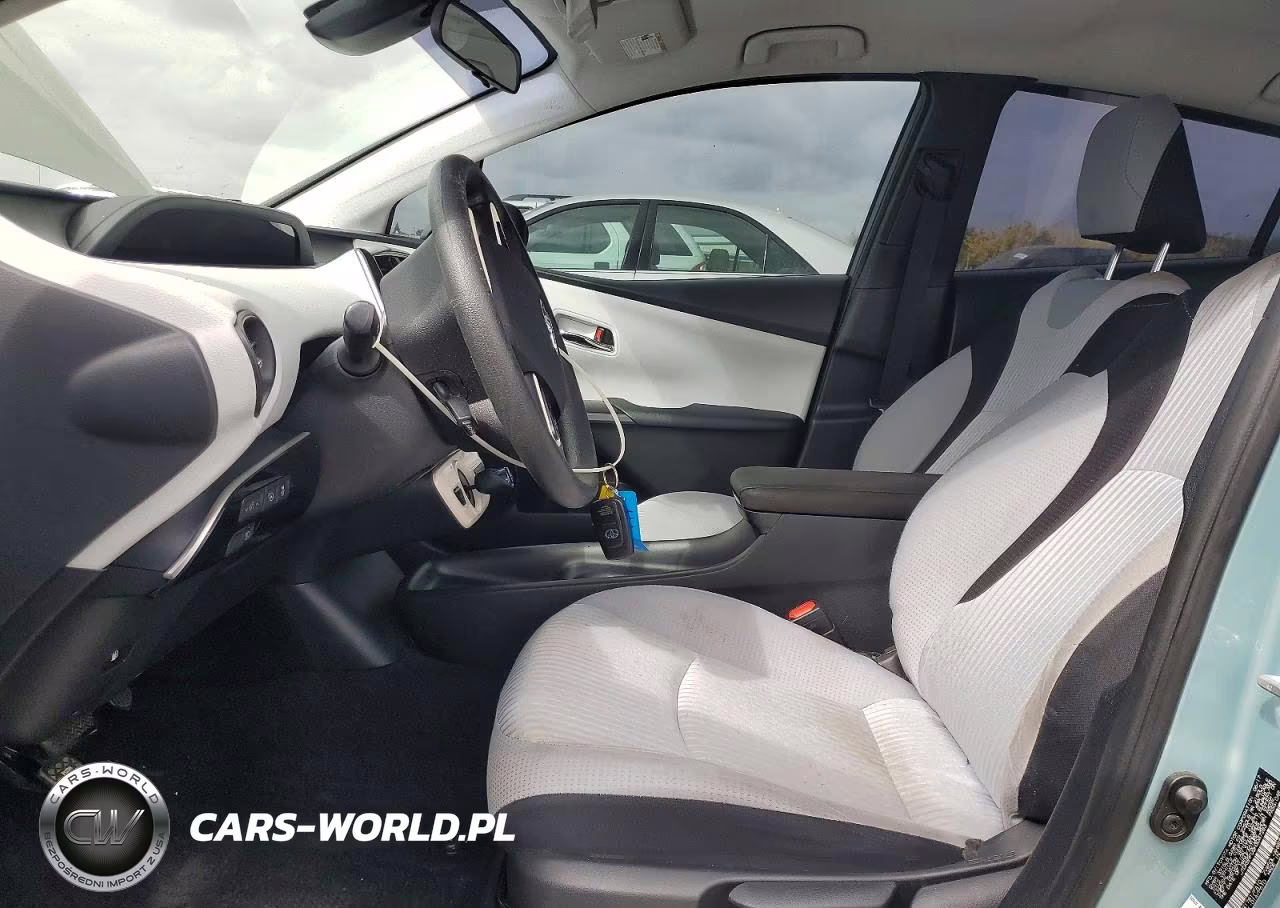 2017 Toyota Prius Two VIN:JTDKBRFU2H3047283 - 7