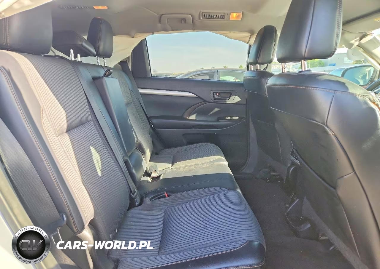 2016 Toyota Highlander Le Plus VIN:5TDZKRFH0GS178226 - 11