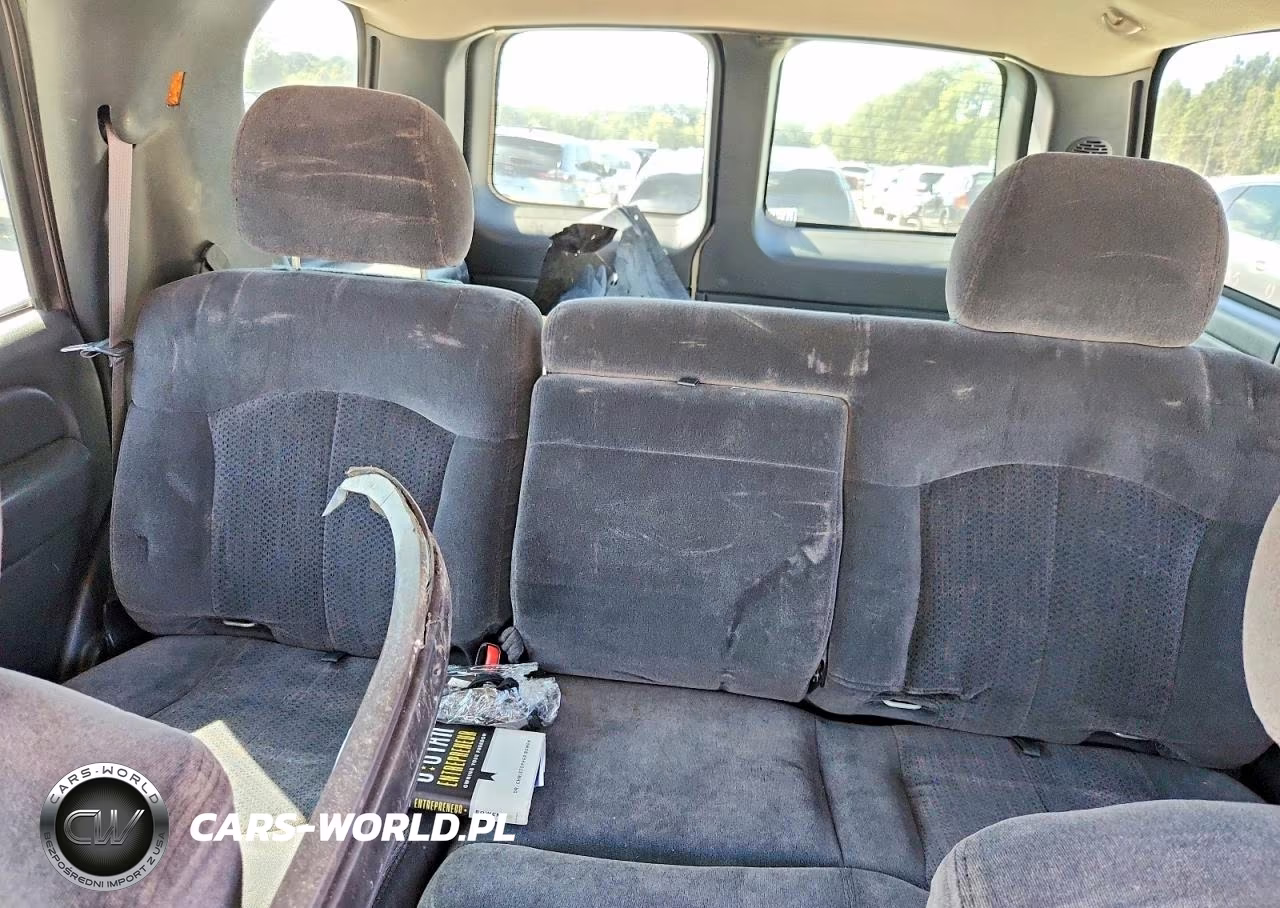 2002 Chevrolet Tahoe K1500 VIN:1GNEK13Z62J235569 - 10