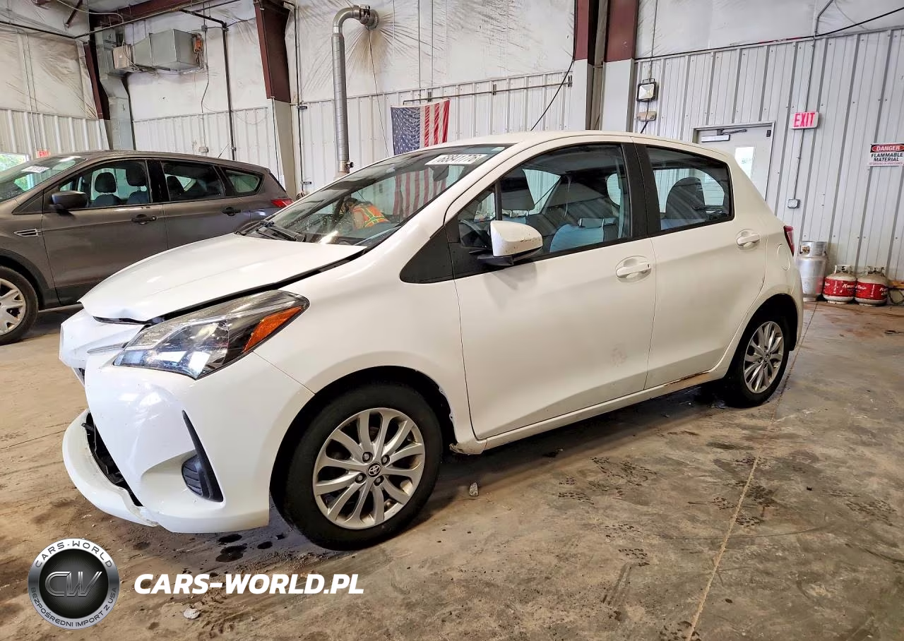 2018 Toyota Yaris 5-Door Le VIN:VNKKTUD38JA088326 - 1
