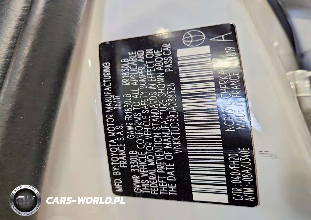 2018 Toyota Yaris 5-Door Le VIN:VNKKTUD38JA088326 - 12