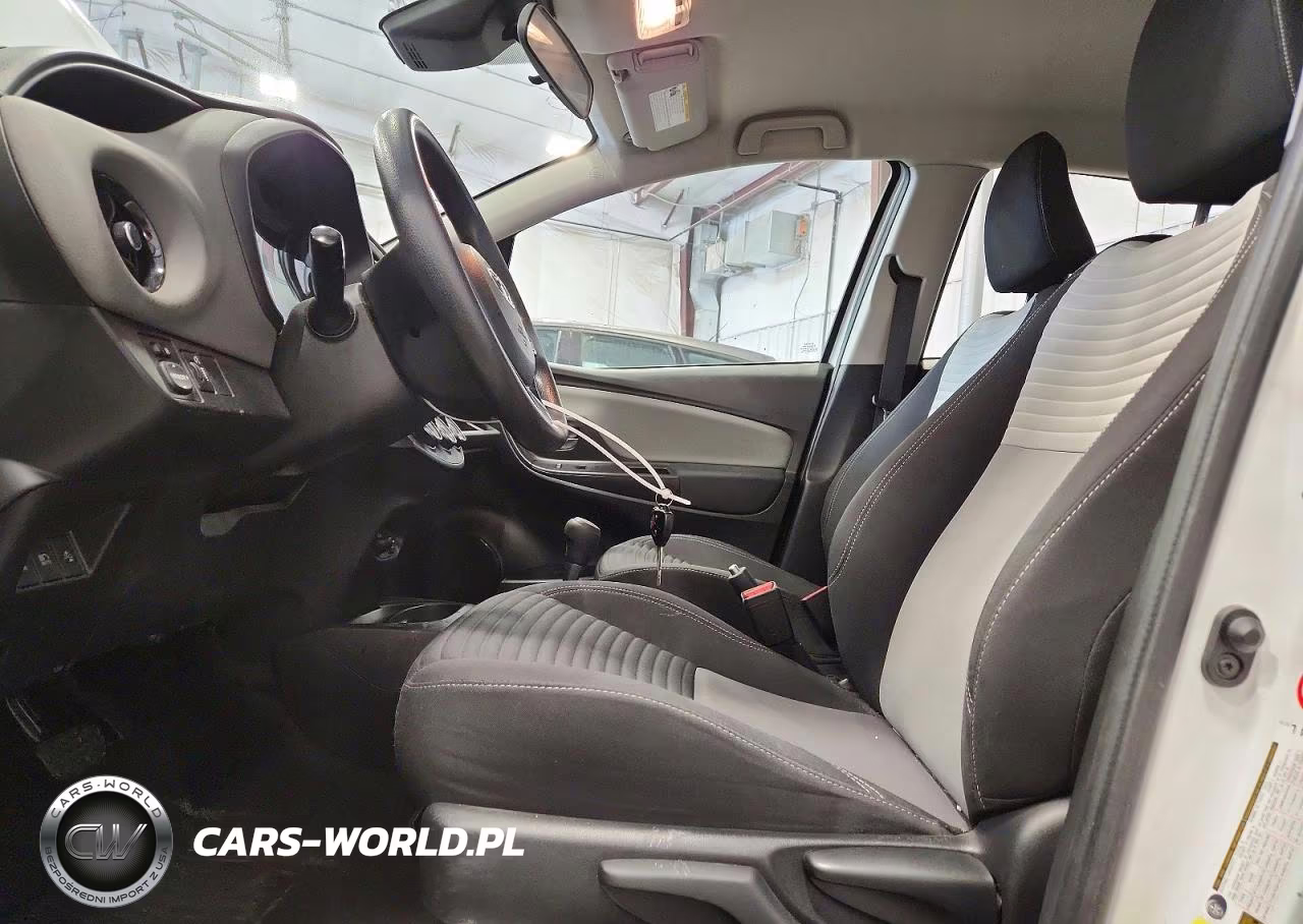 2018 Toyota Yaris 5-Door Le VIN:VNKKTUD38JA088326 - 7