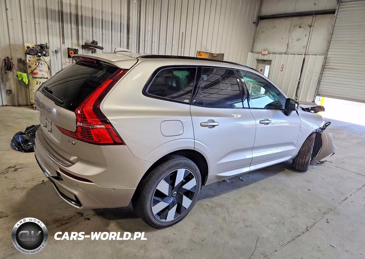 2025 Volvo Xc60 Plus VIN:YV4H60RC8S1075327 - 3