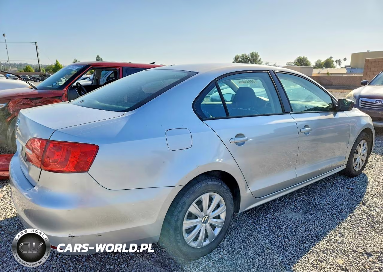 2012 Volkswagen Jetta Base VIN:3VW2K7AJ3CM347307 - 3