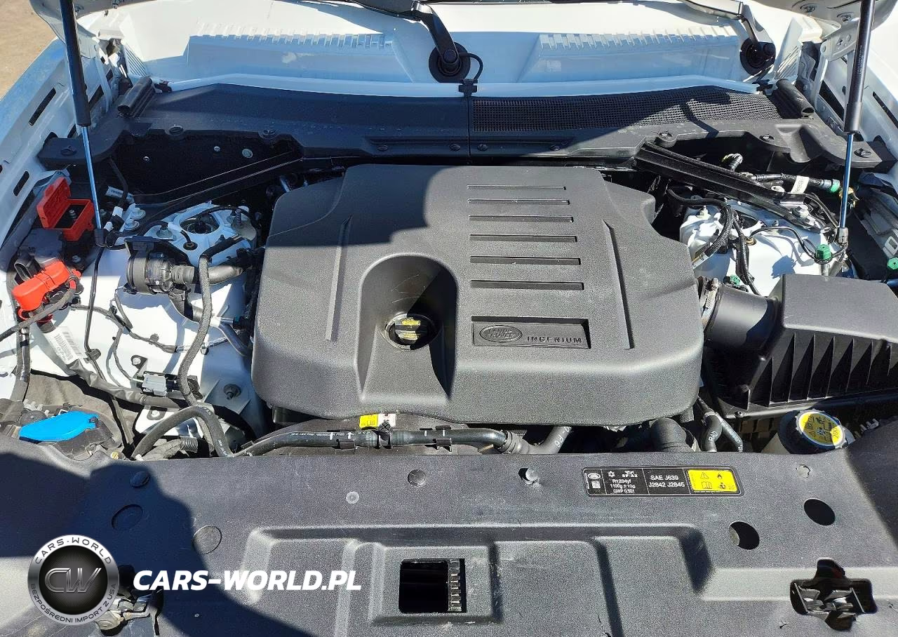 2025 Land Rover Defender 130 X-Dynamic Se VIN:SALE2FEU5S2418438 - 12