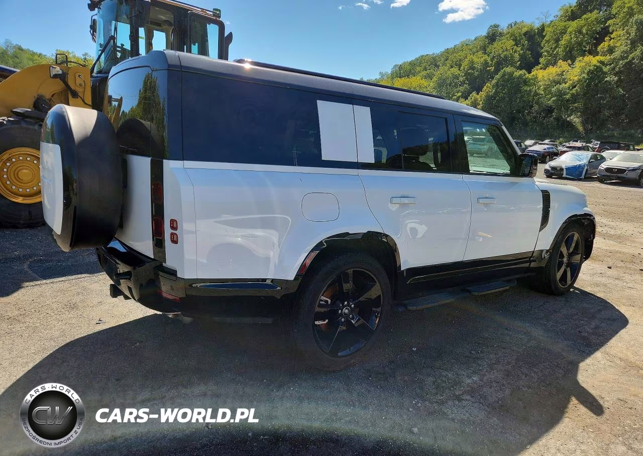 2025 Land Rover Defender 130 X-Dynamic Se VIN:SALE2FEU5S2418438 - 3