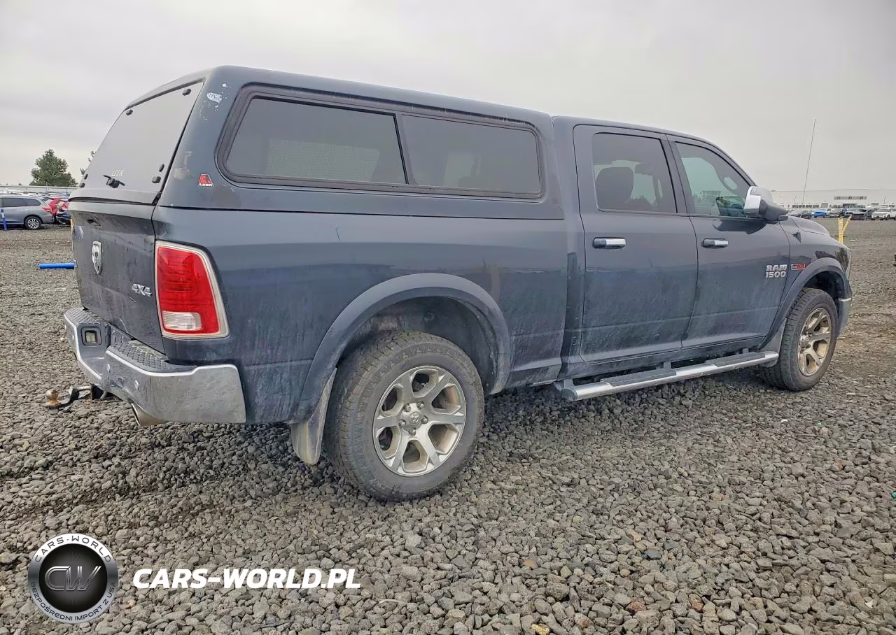 2016 Ram 1500 Laramie VIN:1C6RR7VM8GS186992 - 3