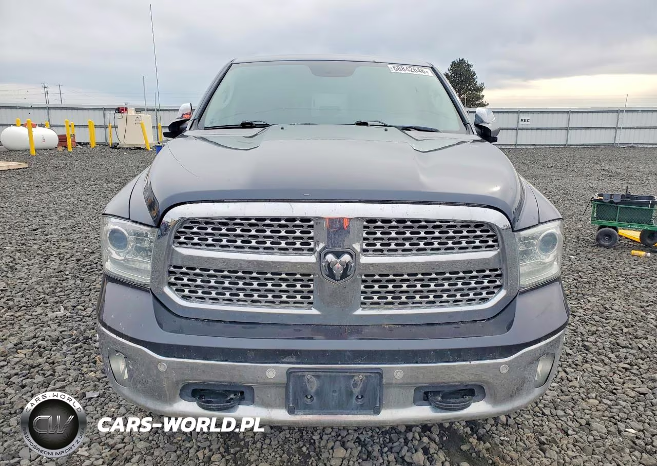 2016 Ram 1500 Laramie VIN:1C6RR7VM8GS186992 - 5