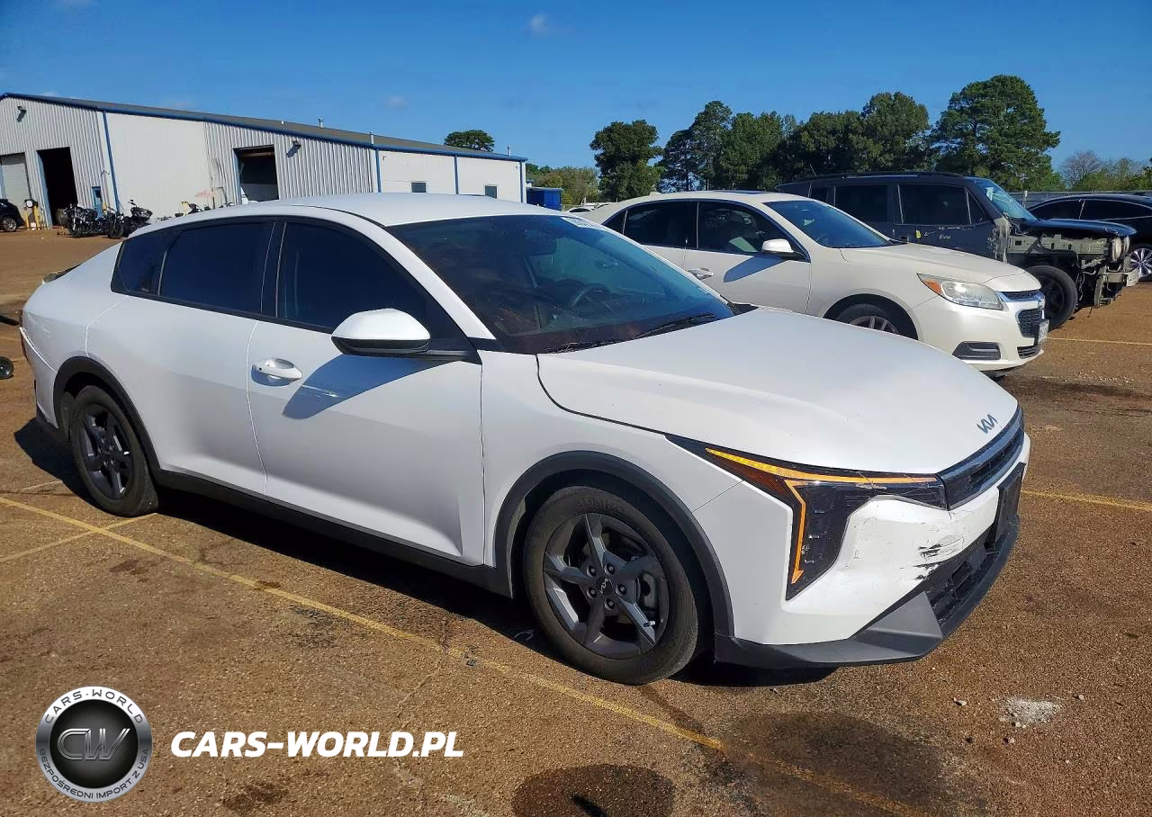 2025 Kia K4 Lxs VIN:3KPFT4DE1SE084077 - 4