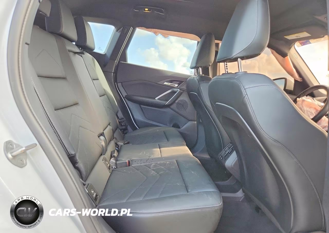 2026 BMW X1 xDrive28I VIN:WBX73EF02T5731596 - 10