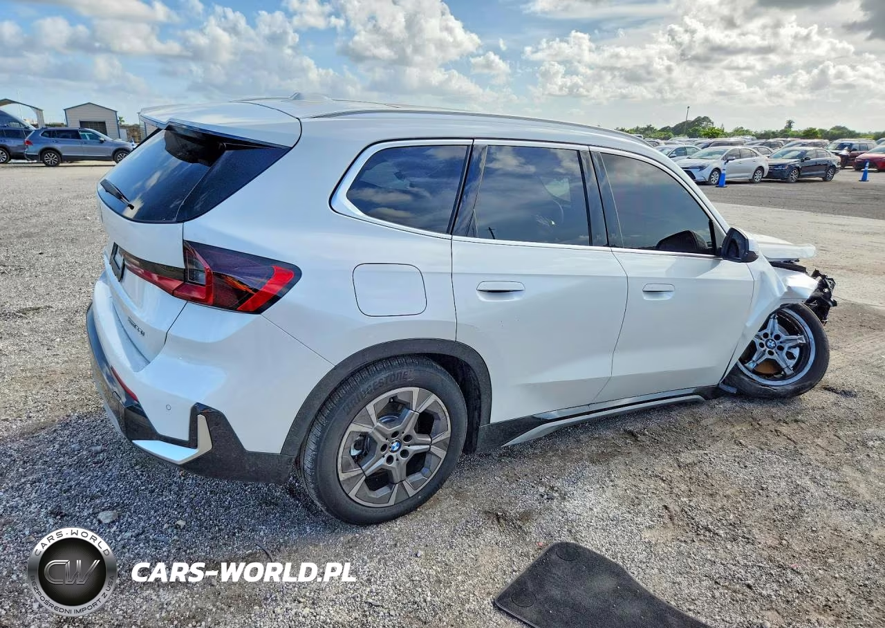 2026 BMW X1 xDrive28I VIN:WBX73EF02T5731596 - 3