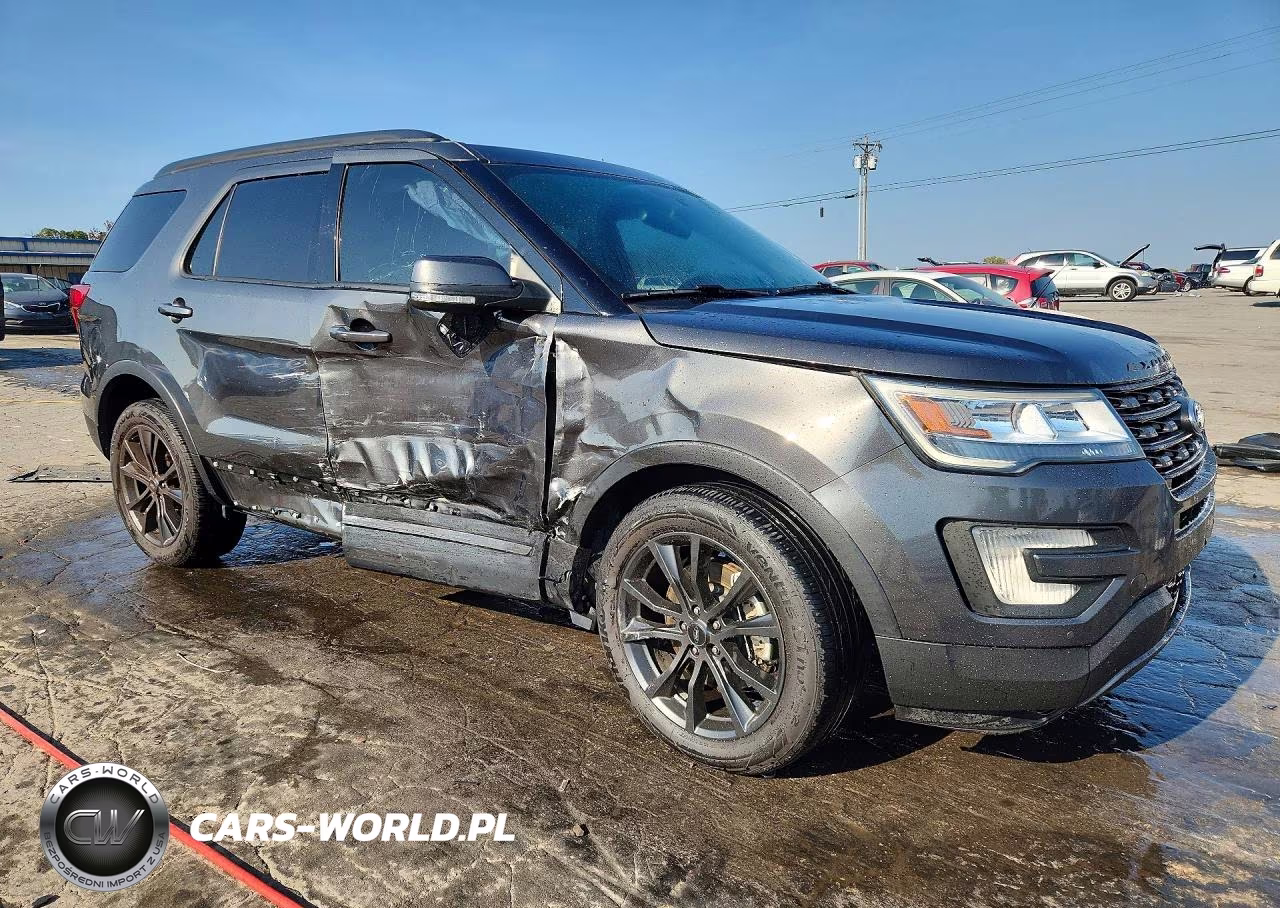 2017 Ford Explorer Xlt VIN:1FM5K8DH9HGD12945 - 4