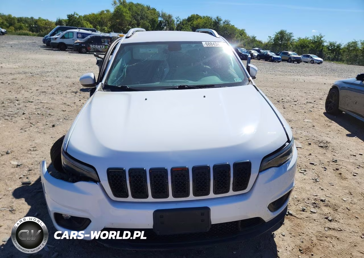 2019 Jeep Cherokee Latitude Plus VIN:1C4PJMLB4KD423773 - 5