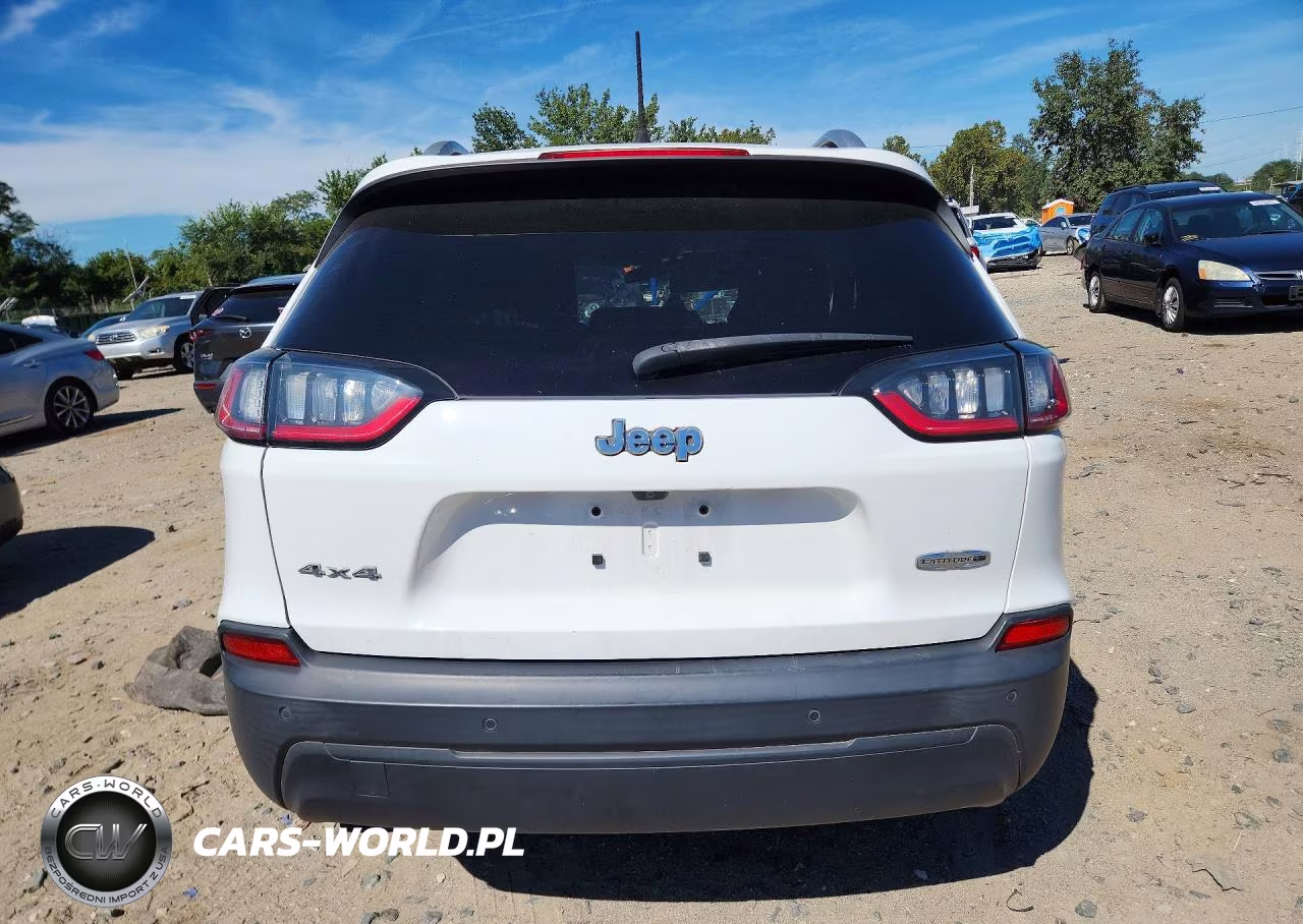 2019 Jeep Cherokee Latitude Plus VIN:1C4PJMLB4KD423773 - 6