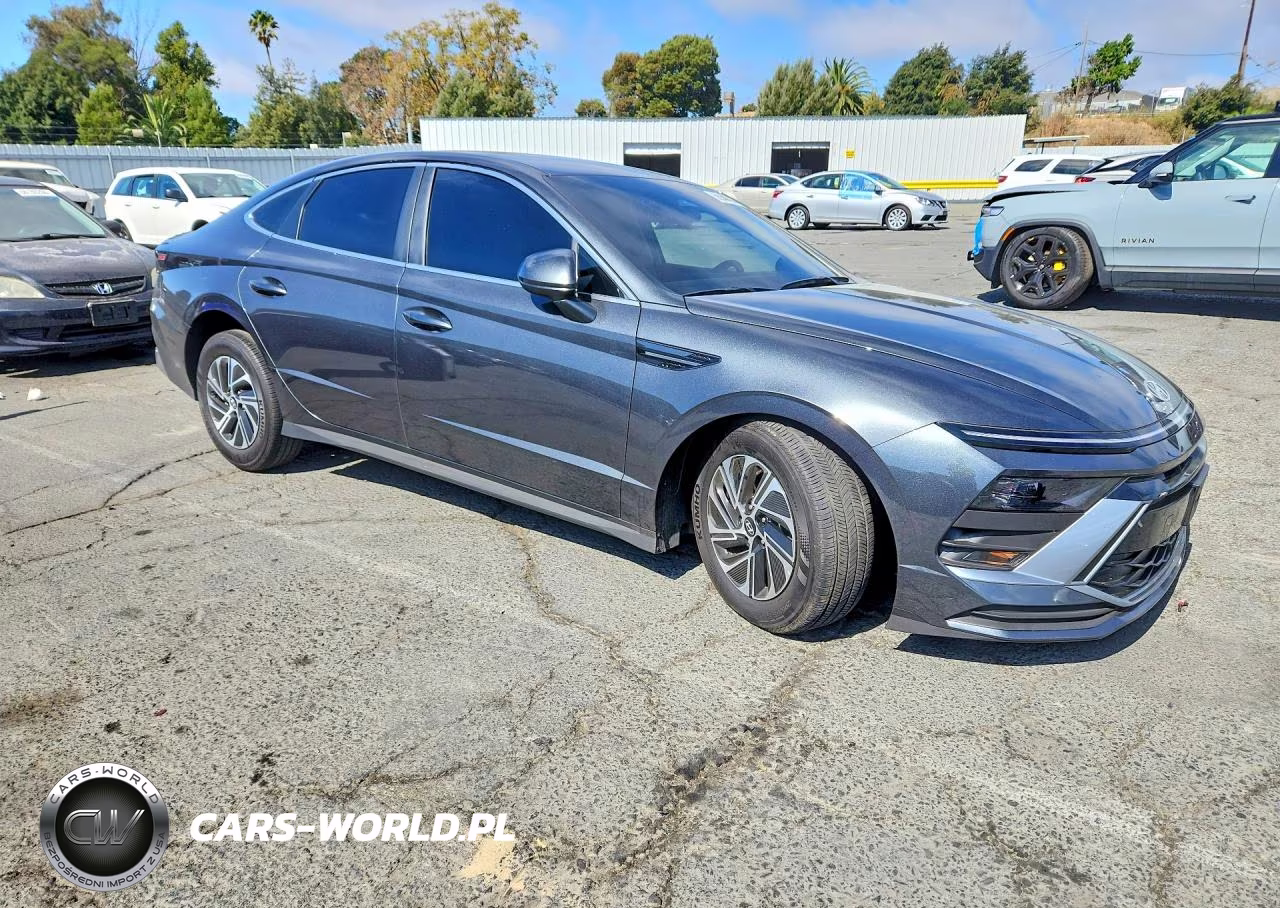 2026 Hyundai Sonata Hybrid Blue VIN:KMHL24JJ2TA154452 - 4