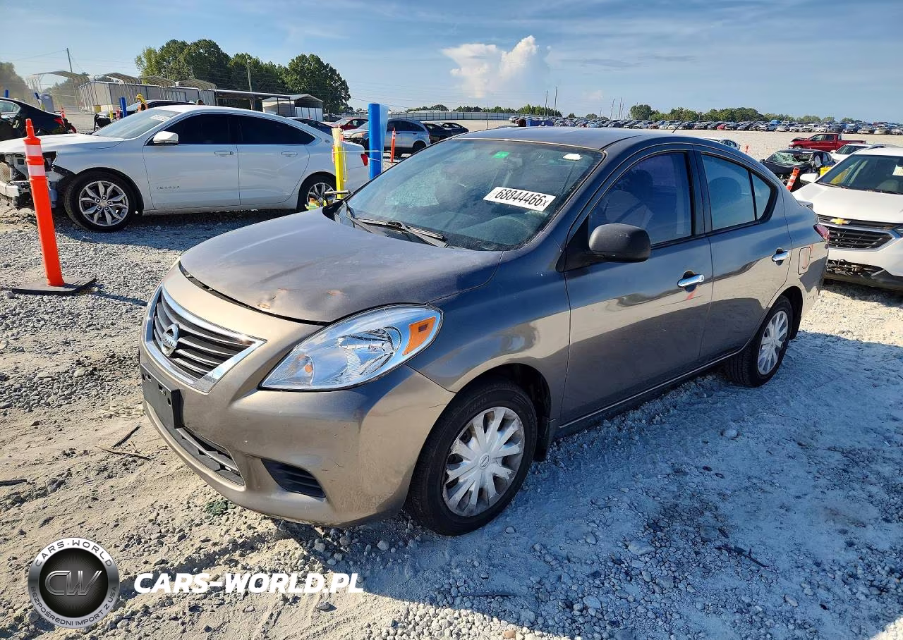 2013 Nissan Versa 1.6 S