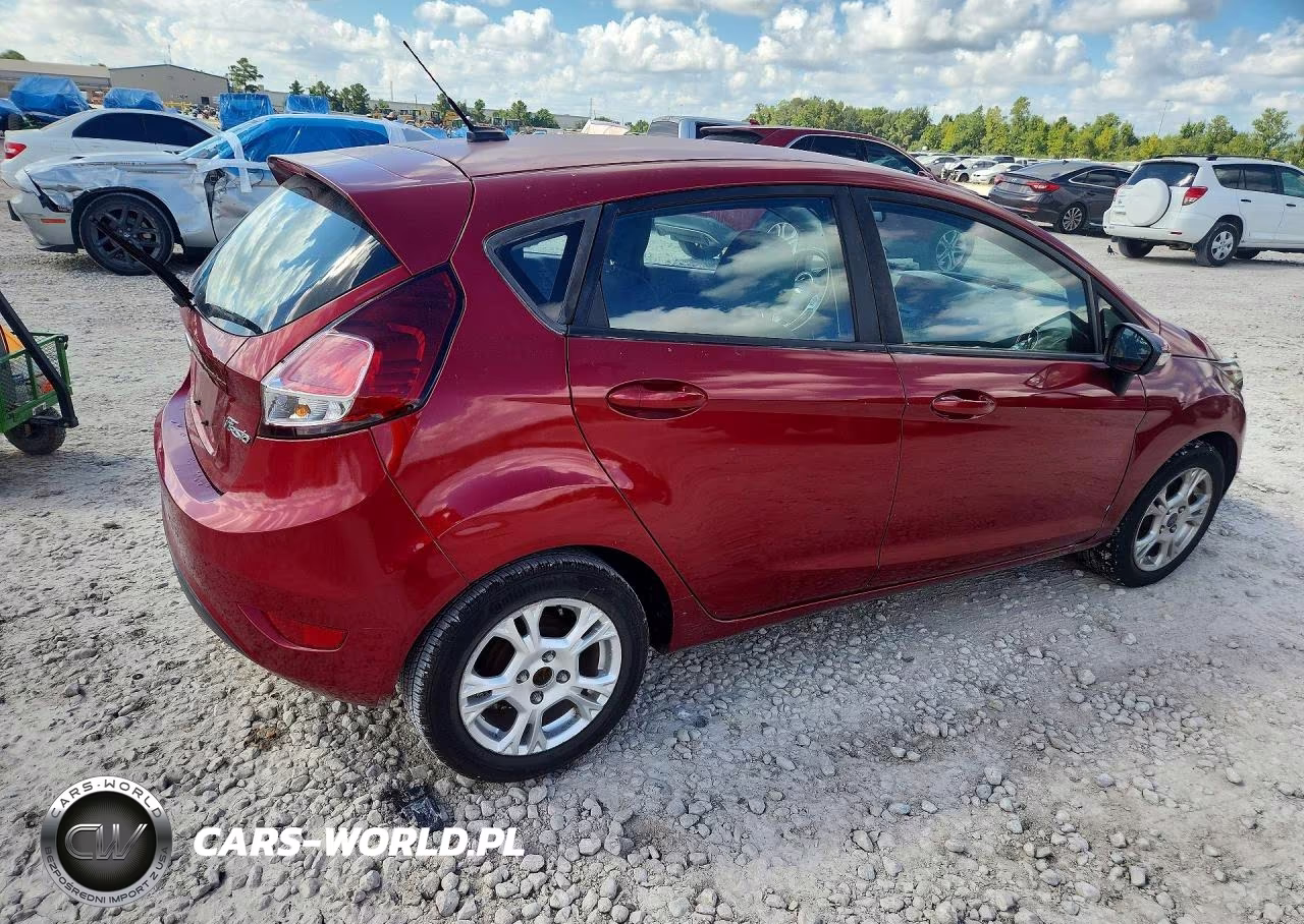2015 Ford Fiesta Se VIN:3FADP4EJ6FM117924 - 3