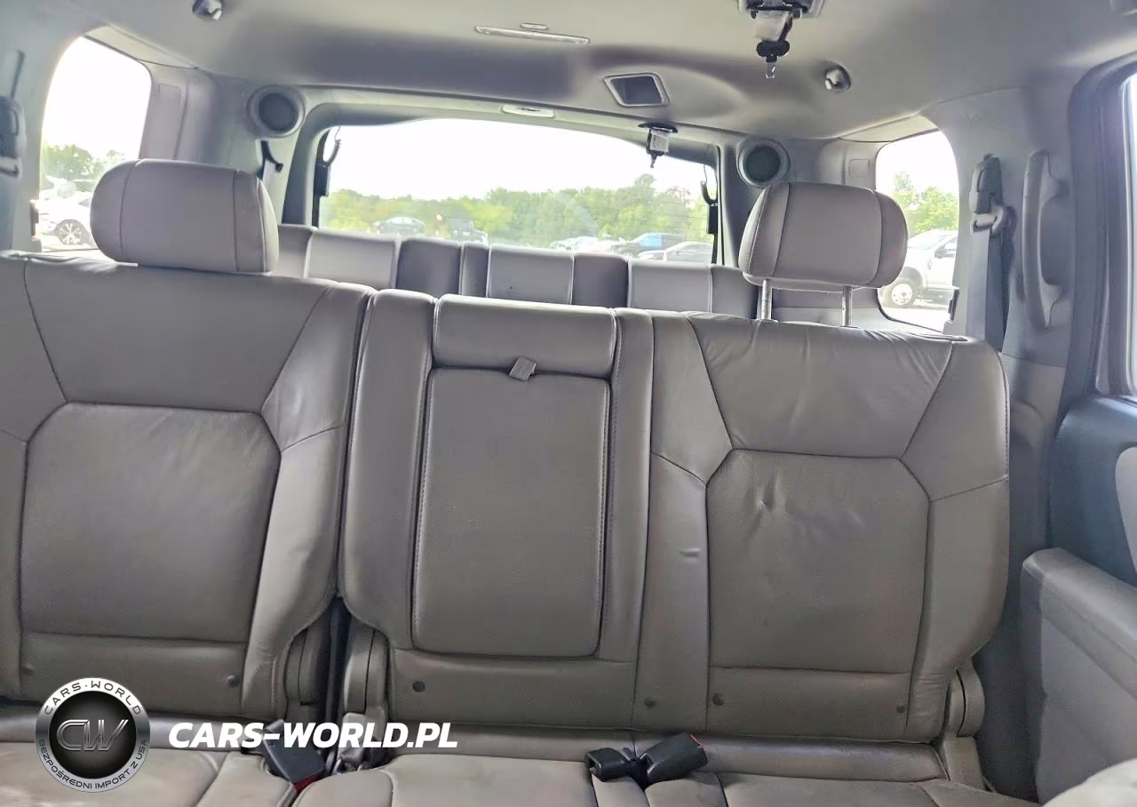 2010 Honda Pilot Touring VIN:5FNYF3H90AB023044 - 10