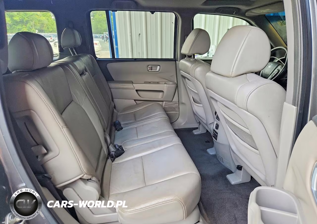 2010 Honda Pilot Touring VIN:5FNYF3H90AB023044 - 11