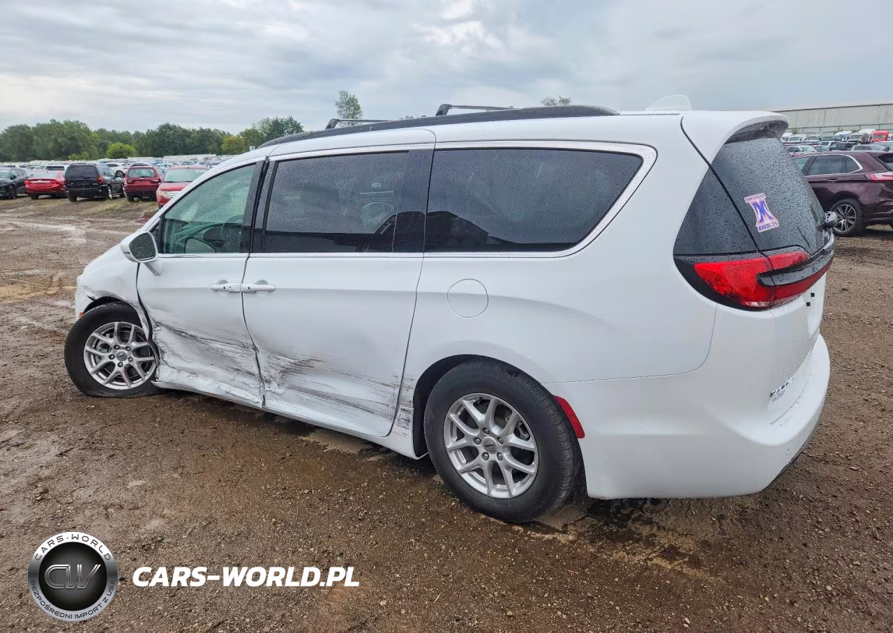 2022 Chrysler Pacifica Touring L VIN:2C4RC1BG6NR141571 - 2