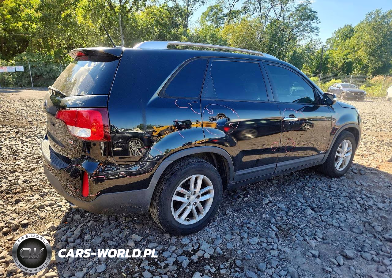 2014 Kia Sorento Lx VIN:5XYKTCA64EG520420 - 3