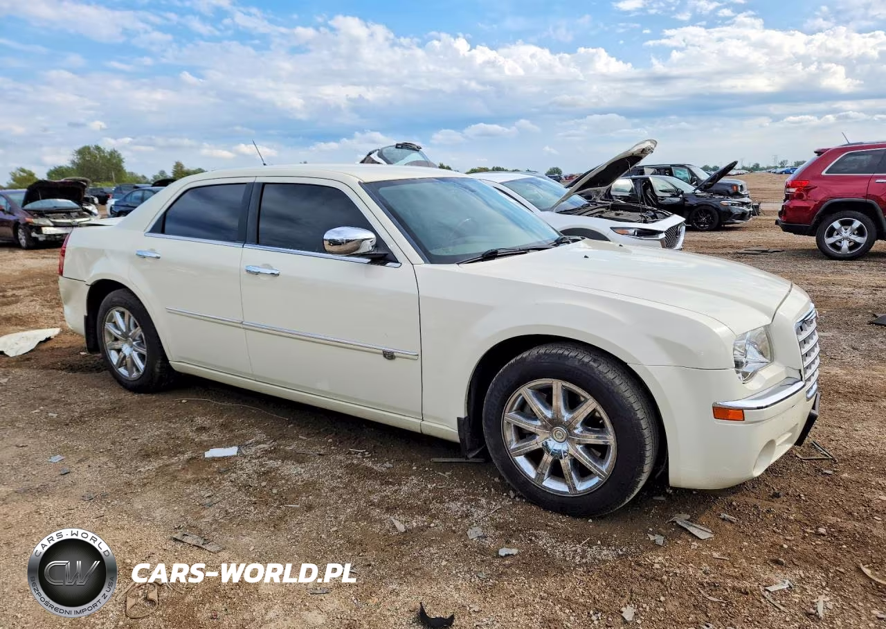 2008 Chrysler 300C VIN:2C3KA63H98H123897 - 4