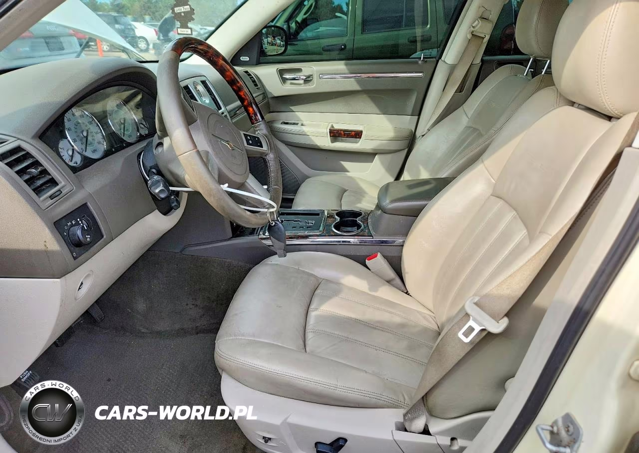 2008 Chrysler 300C VIN:2C3KA63H98H123897 - 7