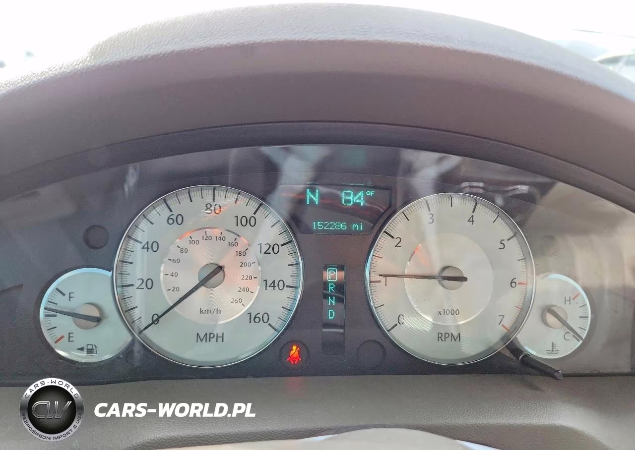 2008 Chrysler 300C VIN:2C3KA63H98H123897 - 9