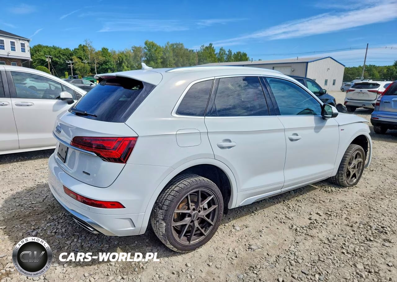 2025 Audi Q5 Premium Plus 45 VIN:WA1EAAFY0S2051778 - 3