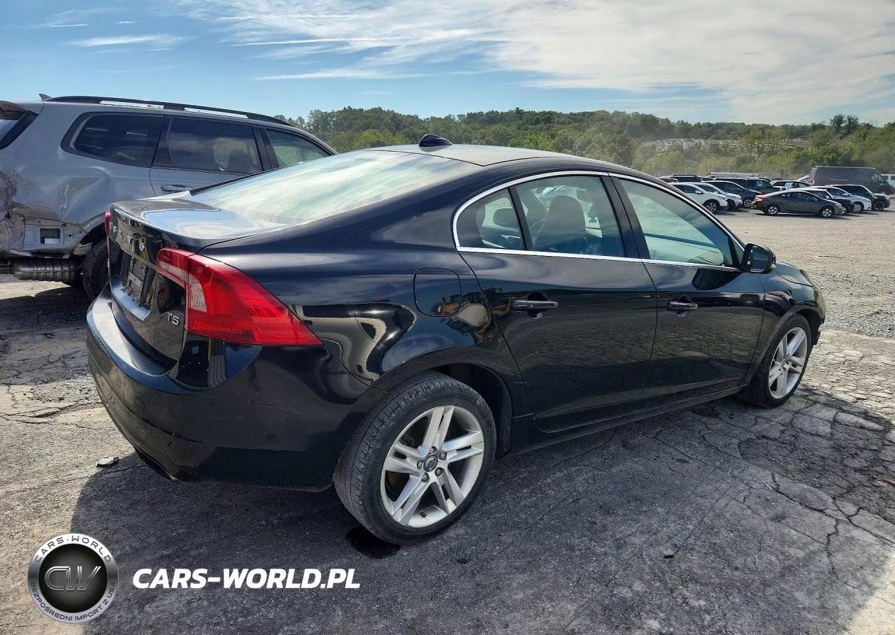 2015 Volvo S60 Premier VIN:YV126MFKXF2338388 - 3